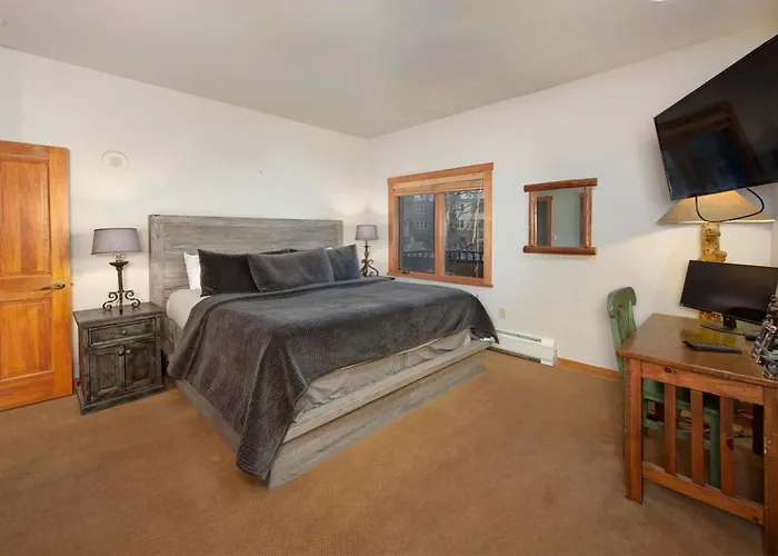 Arapahoe Lodge 1 Bed 2 Bath Aljd